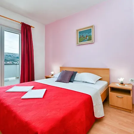 Awesome In Pag With Wifi Apartment