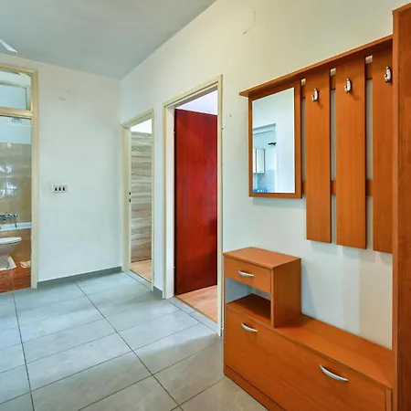 Awesome In Pag With Wifi Apartment