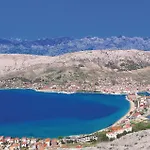 Front In Pag With Wifi 公寓 帕格
