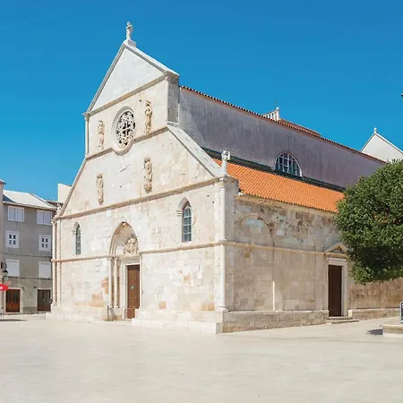 Front In Pag With Wifi 帕格