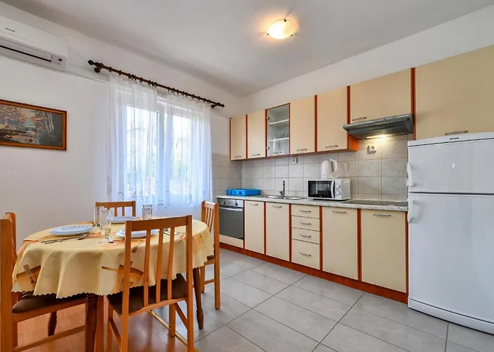 Front In Pag With Wifi 公寓 *